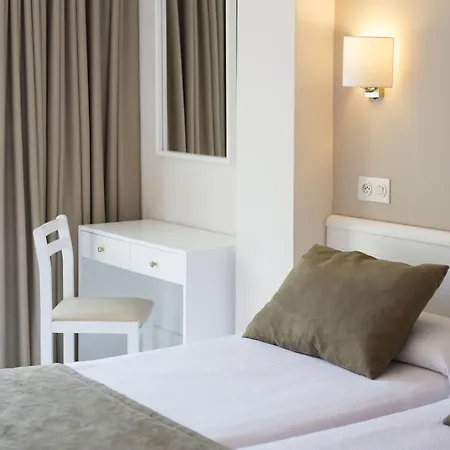 Residencia Sutimar Guest house
