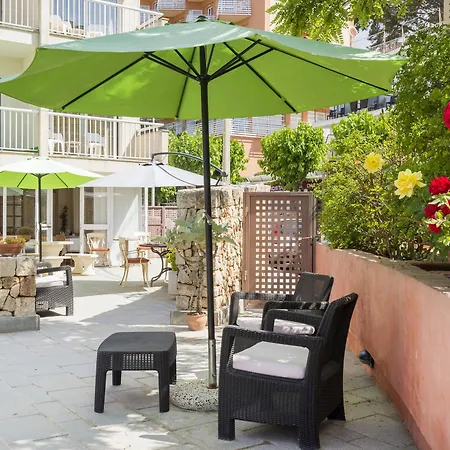 Residencia Sutimar 3*
